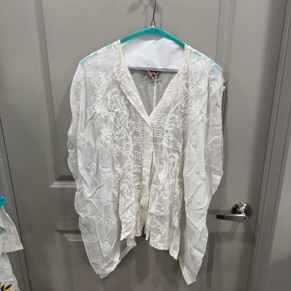 Johnny Was White Embroidered Top